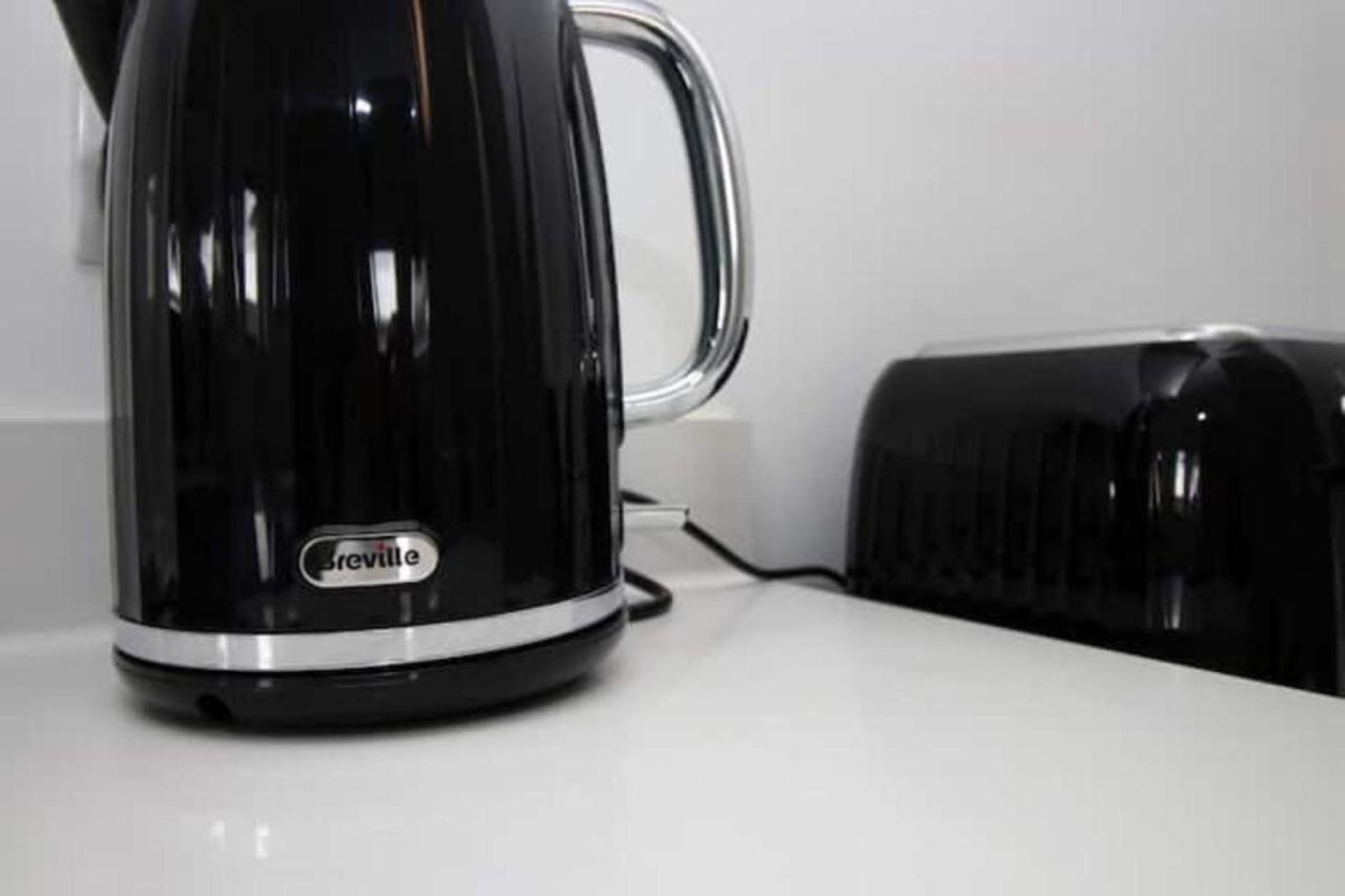 Flat In Cardiff City Centre المظهر الخارجي الصورة