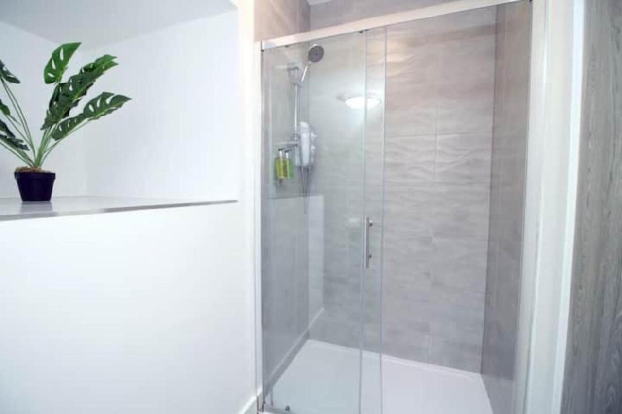 Flat In Cardiff City Centre المظهر الخارجي الصورة
